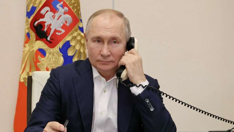 Путин и президент Туркменистана провели телефонный разговор