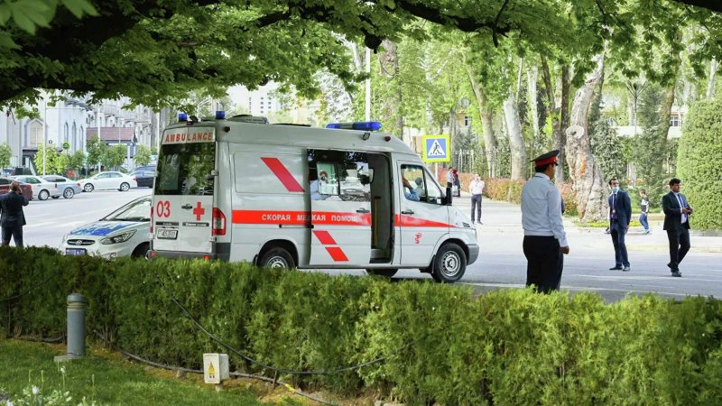 В Таджикистане допрашивают мужчину, напавшего на главного муфтия страны